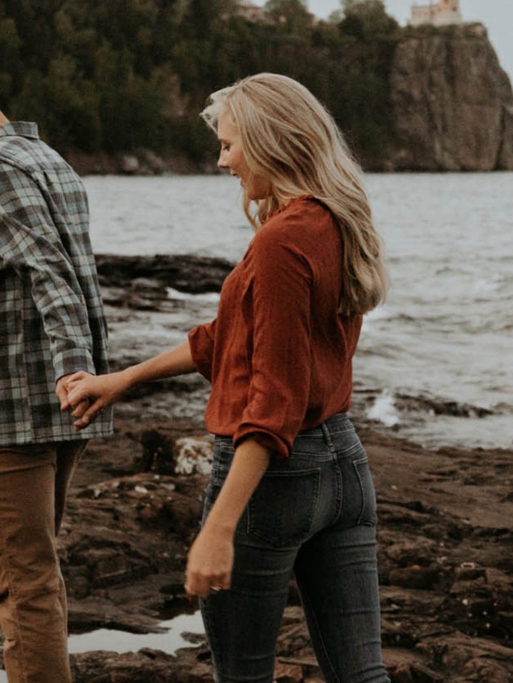 Women’s Rust Long-Sleeve V-Neck Blouse